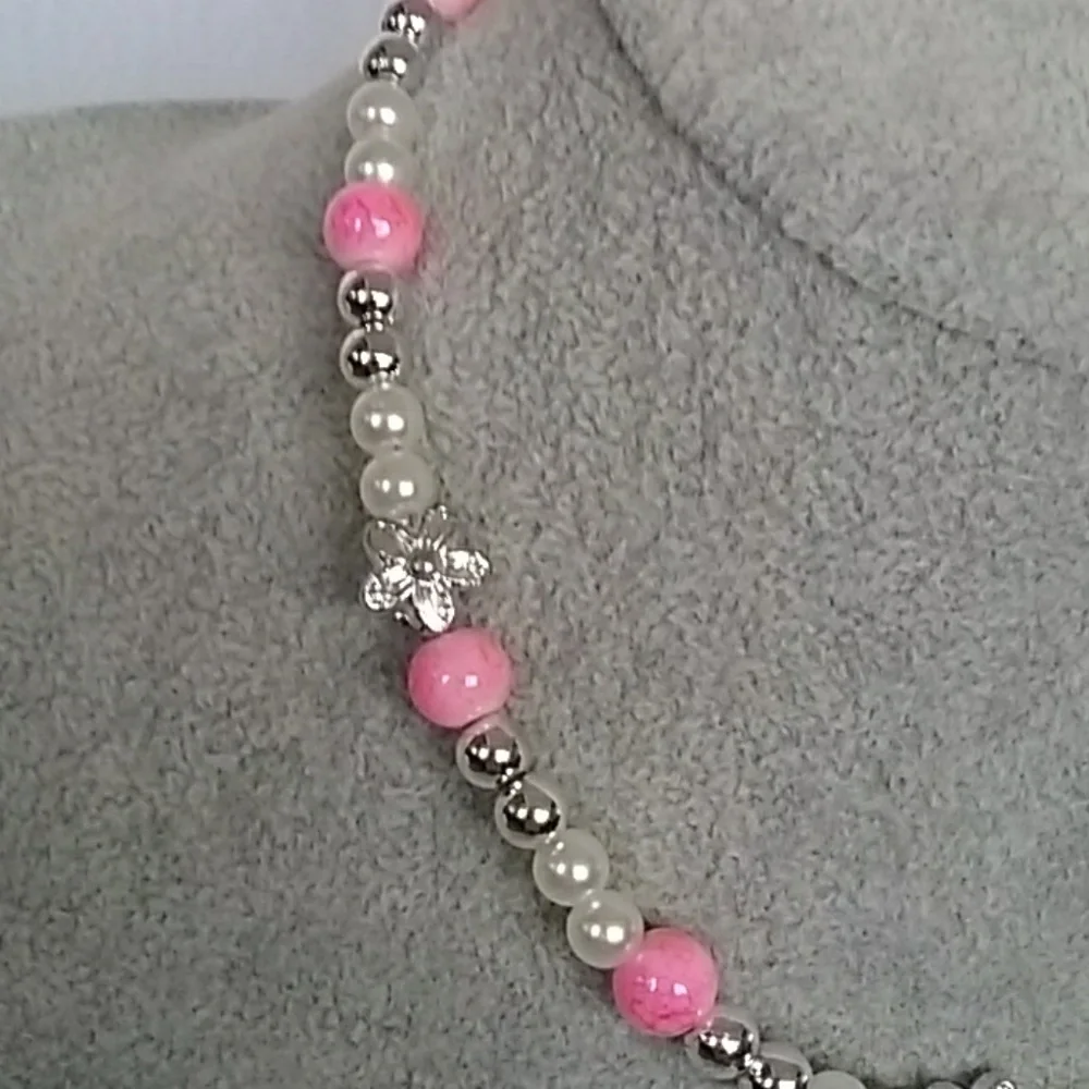 Girls floral and pink beaded necklace